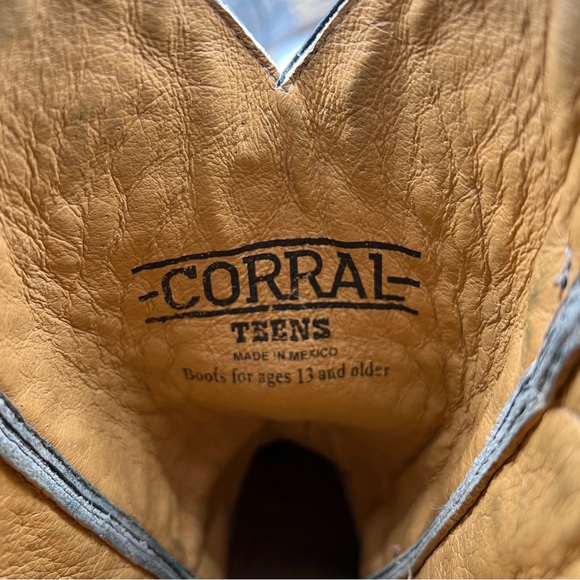 Teens Corral Leather Boots Size 4 - Picture 8 of 10